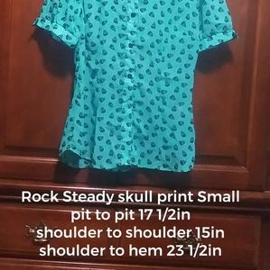 Turquoise skull 💀 print button up blouse